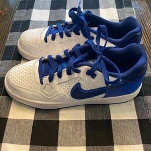 Boys’ Nike Son of Force AF1 shoes. Size 6